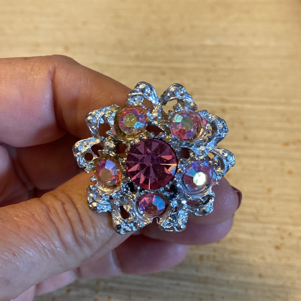 Elegant Vintage Silver and Pink Brooch